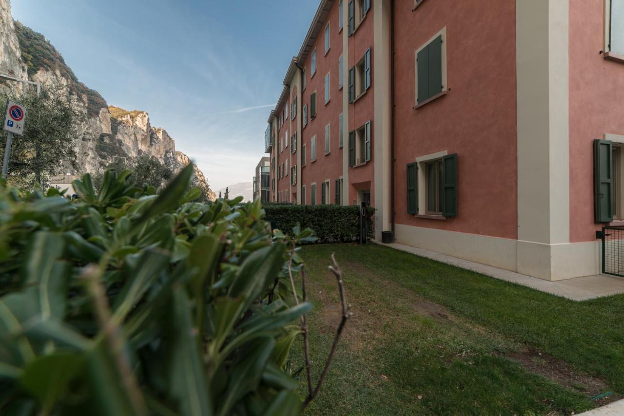 Dv Garda Suite Campione del Garda Exterior photo
